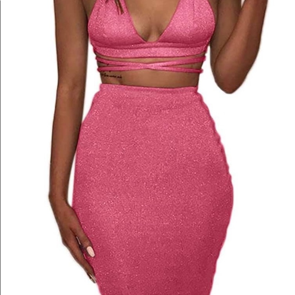 Two Piece - Picture 3 of 8